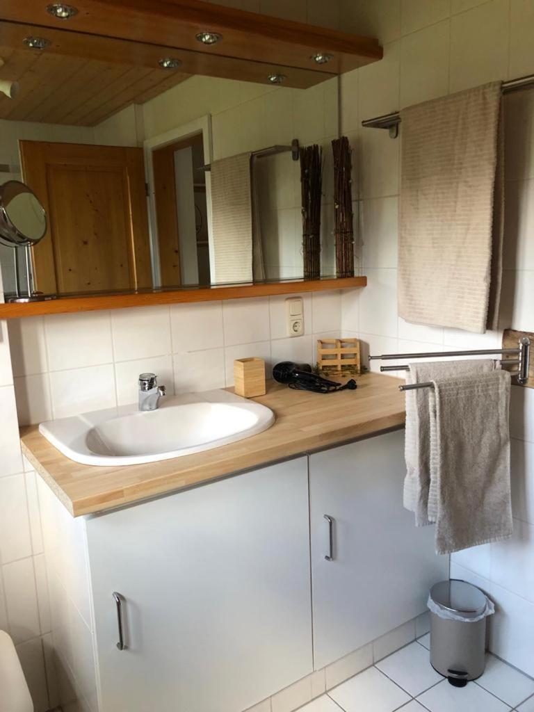 Ferienwohnung Buchenblick Моншау Екстериор снимка
